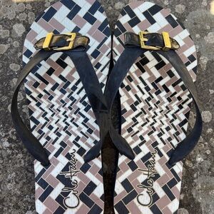 Cole Haan‎ flip flops, women’s size 6 New Without Tag